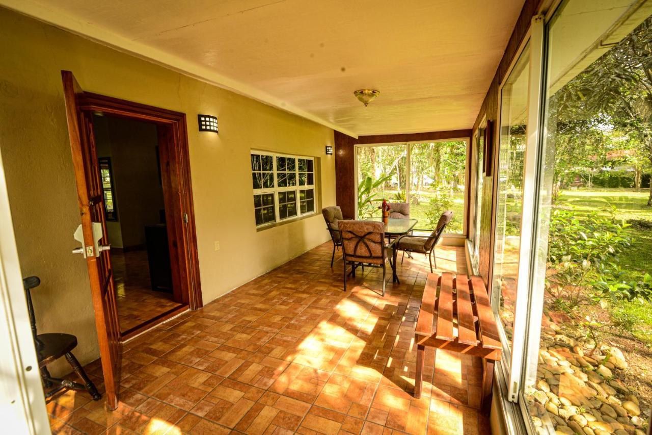 KikiWitz Resort Belmopan Exterior foto